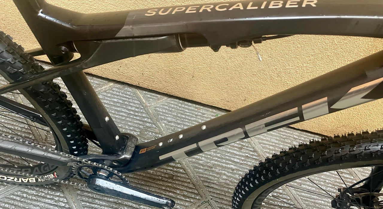Trek Supercaliber 9.8 XT 12V.