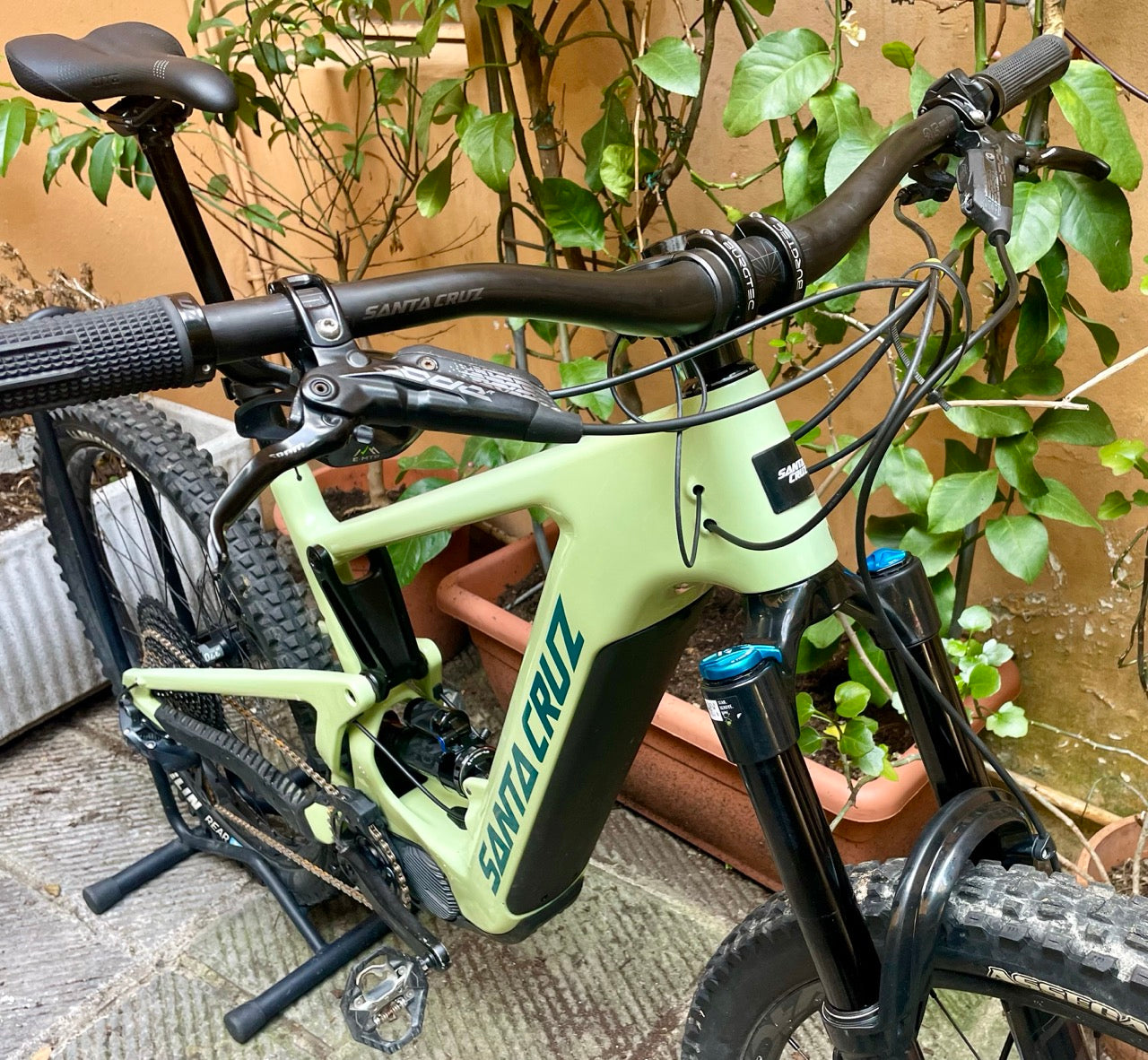 Santa Cruz Heckler 9C